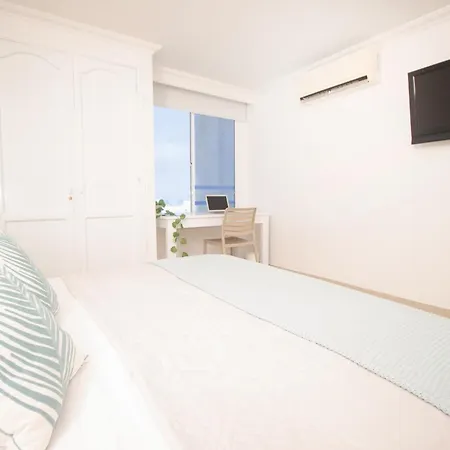 Apartamento Con Vista Al Mar, Cerca A Bocagrande *